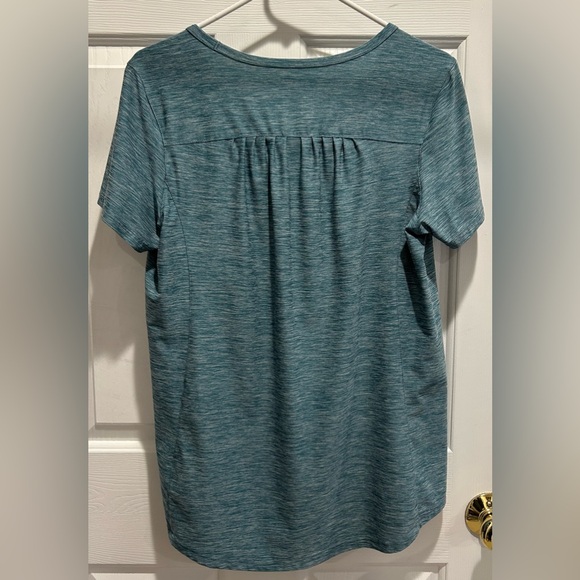Duluth Trading Company Armachillo V-Neck T Shirt - Women’s Medium - EUC - Teal - Picture 2 of 10